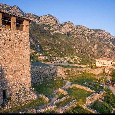 Rooms Emiliano Castle Of Kruja Exterior foto