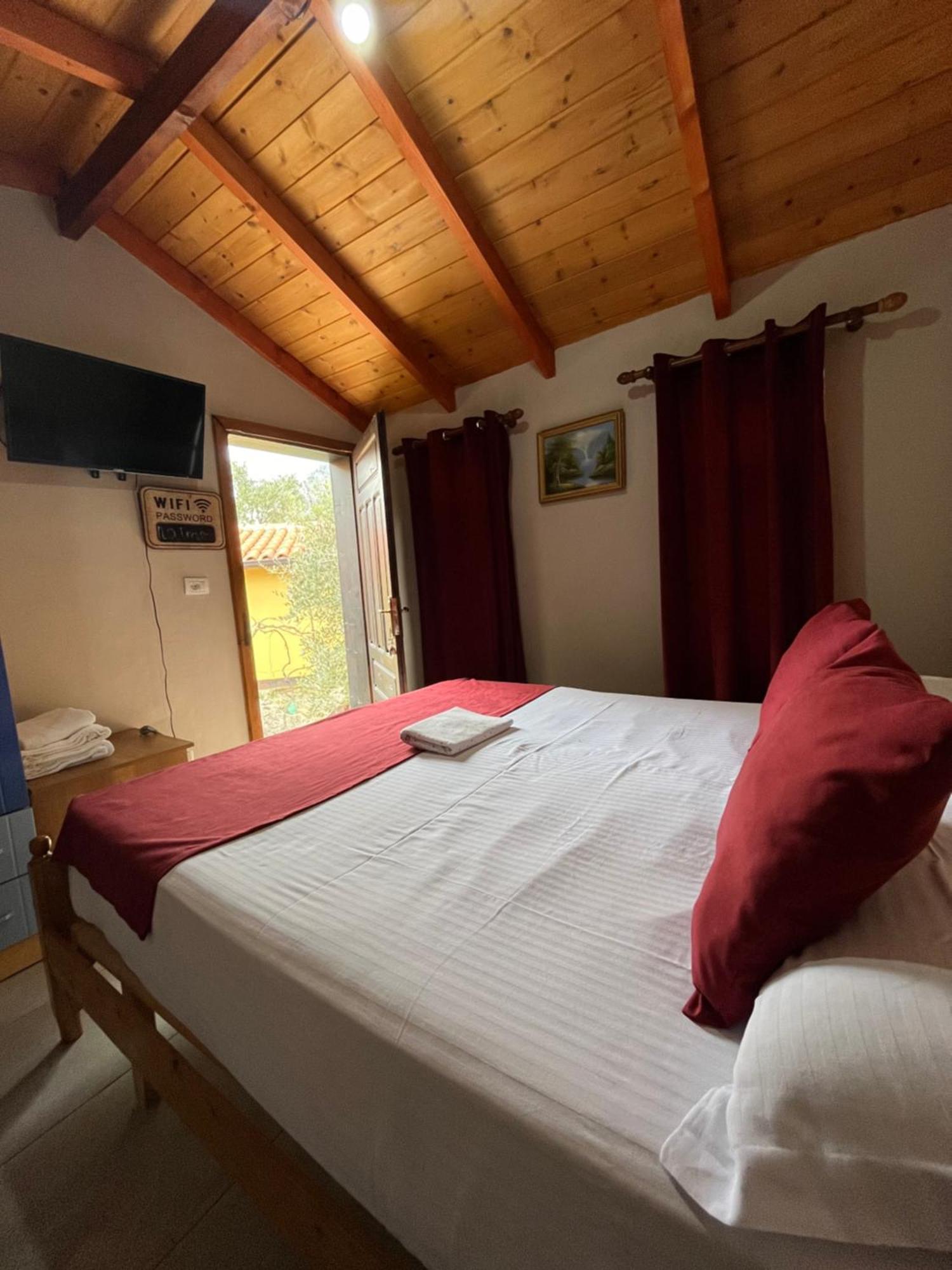 Rooms Emiliano Castle Of Kruja Exterior foto