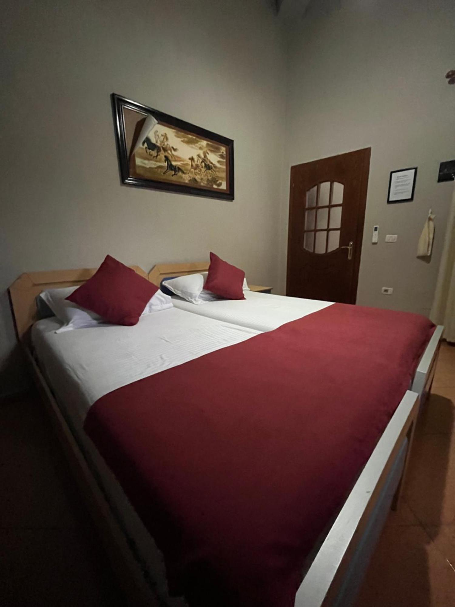 Rooms Emiliano Castle Of Kruja Quarto foto